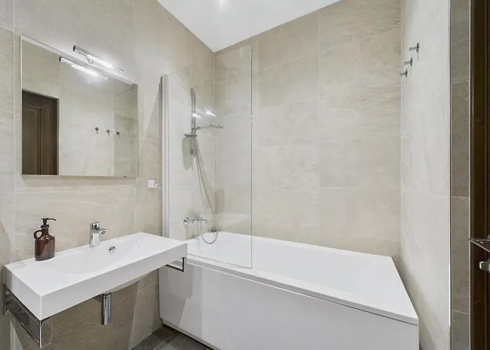 1br In A Renovated Historic Building *